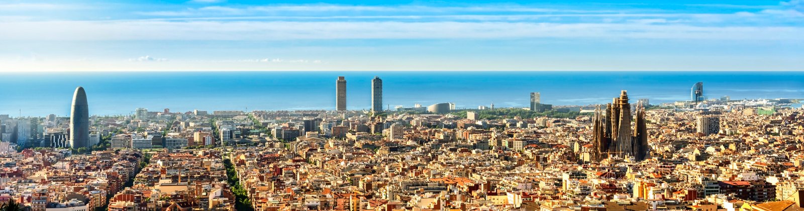 Skyline of the Barcelona Eixample district with Sagrada Familia