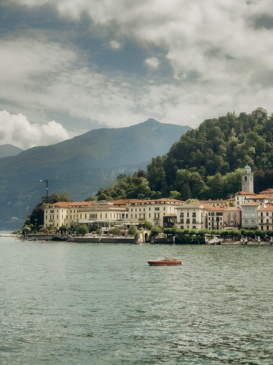 Houses on the shore of Lake Como