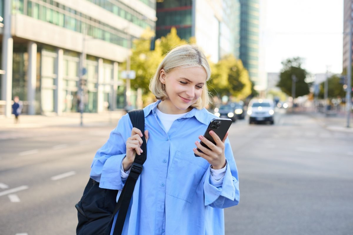 A solo traveler messaging home