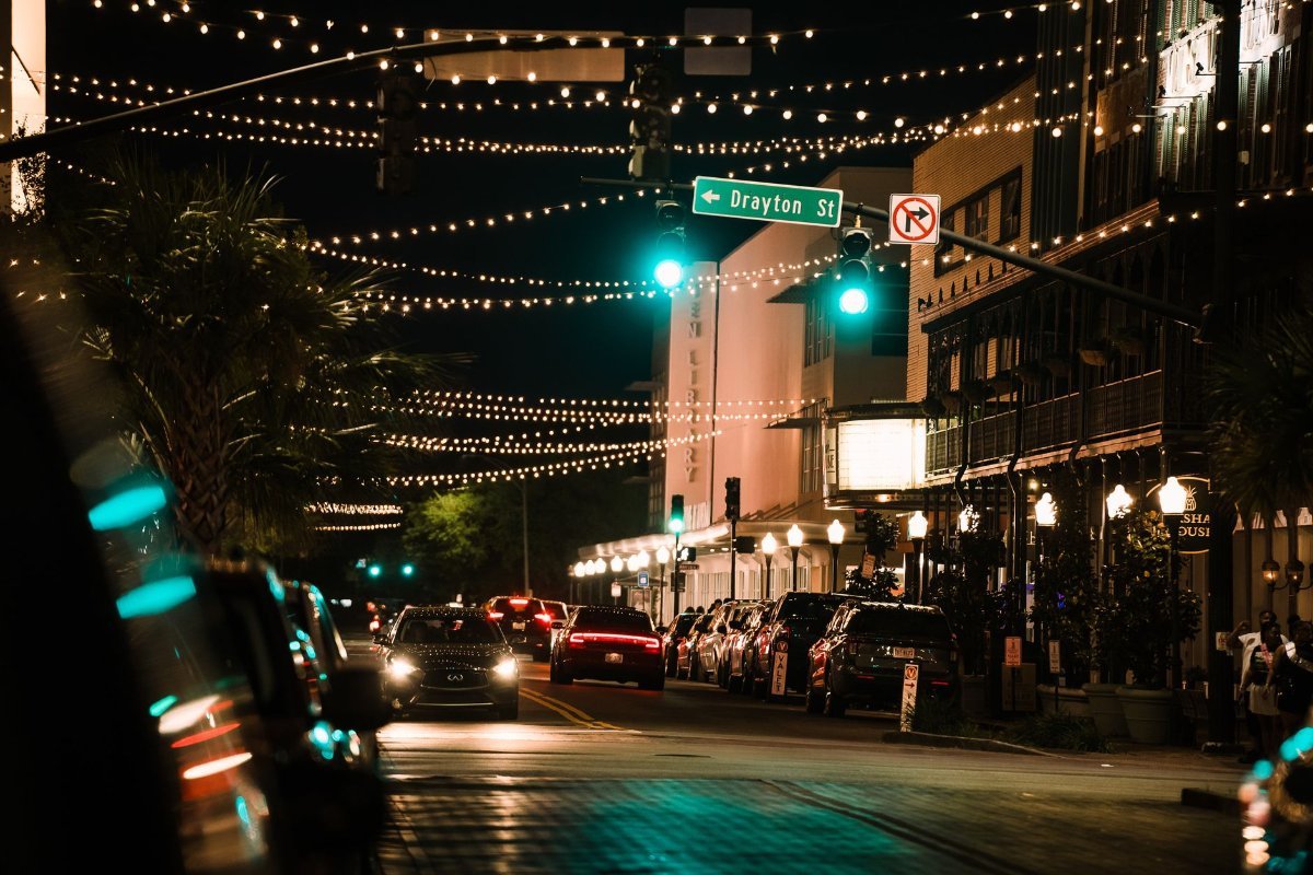 An evening street scene in Savannah's historic district