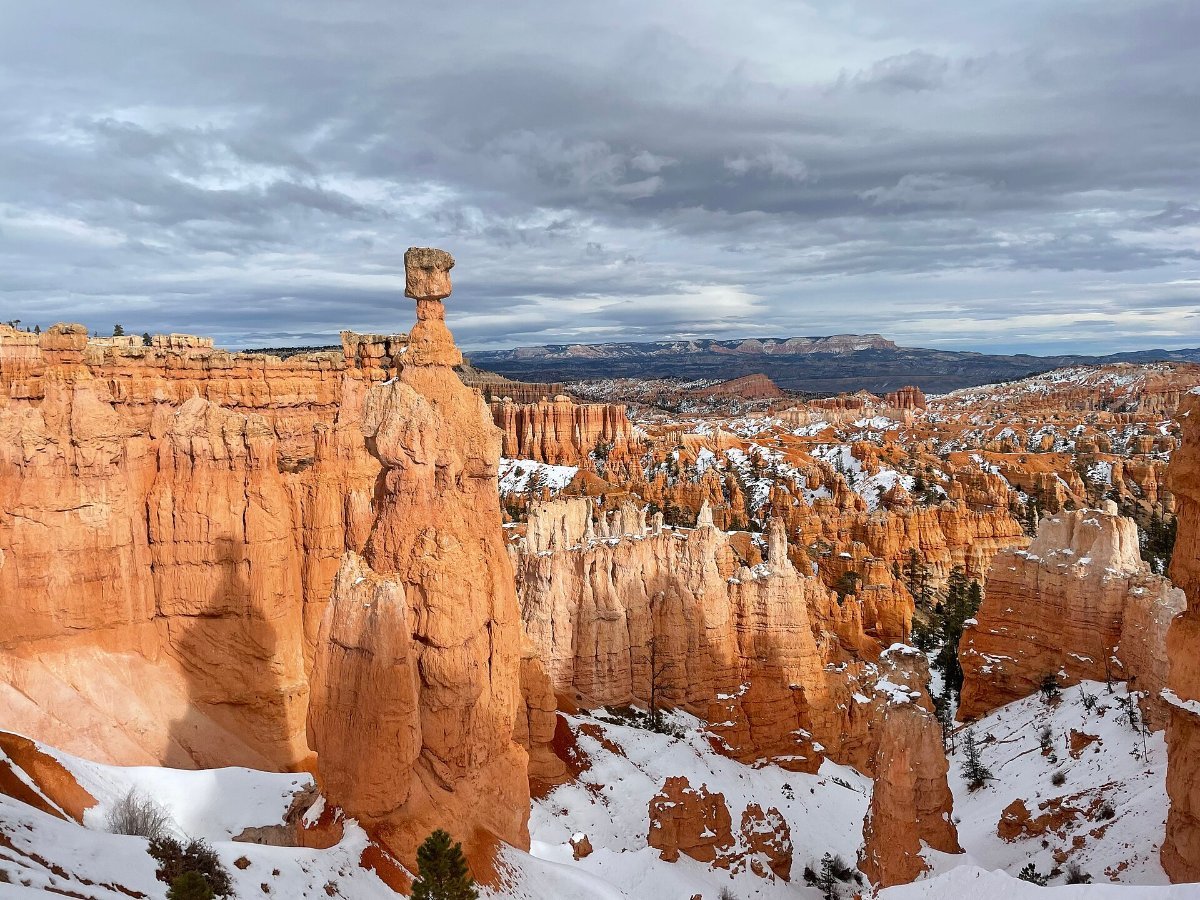 Snow on the hoodoos in Bryce Canyon National Park, Utah