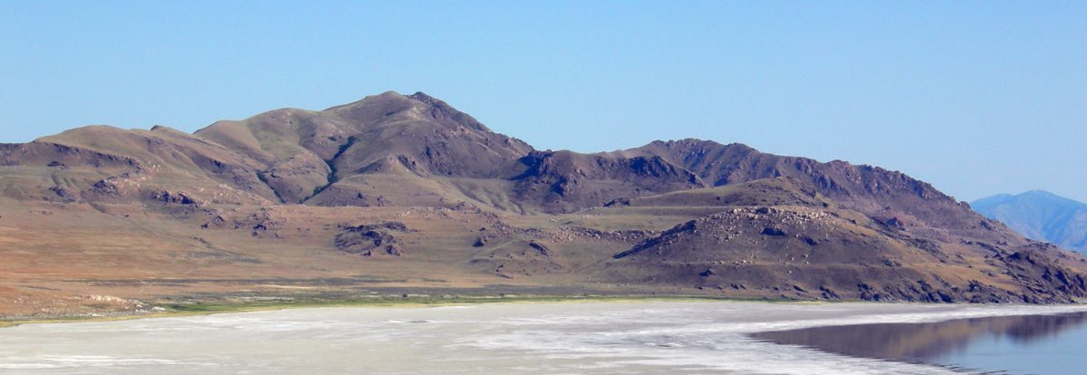 The shore of the Great Salt Lake at Antelope Island, Utah