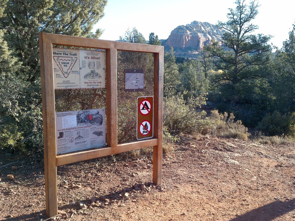 The sandstone arch of Devils Bridge outside Sedona