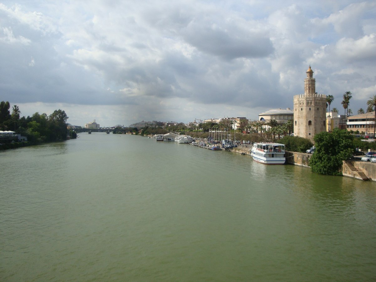 The Guadalquivir river and Torre del Oro in Seville