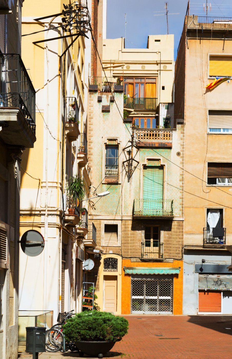 An interior courtyard in a Barcelona block