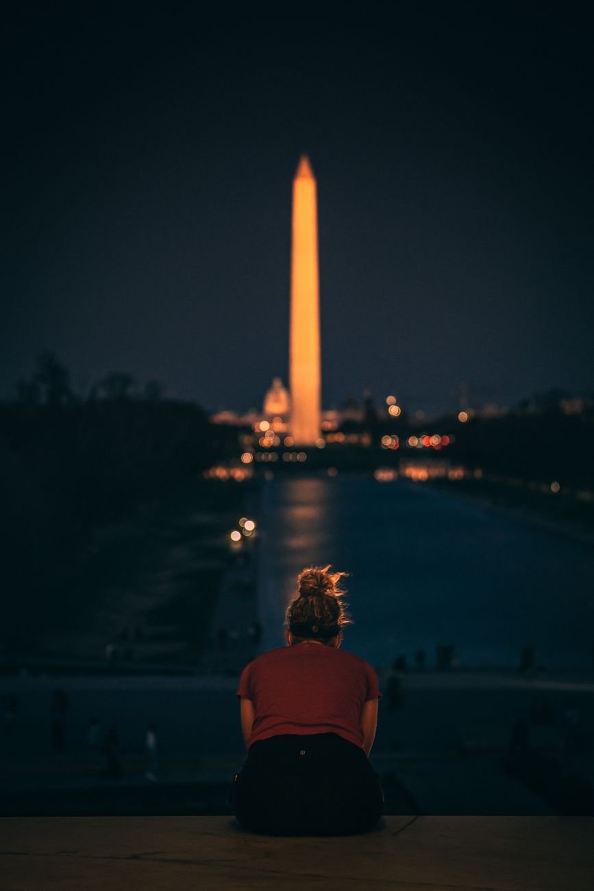 The Washington Monument lit up at night