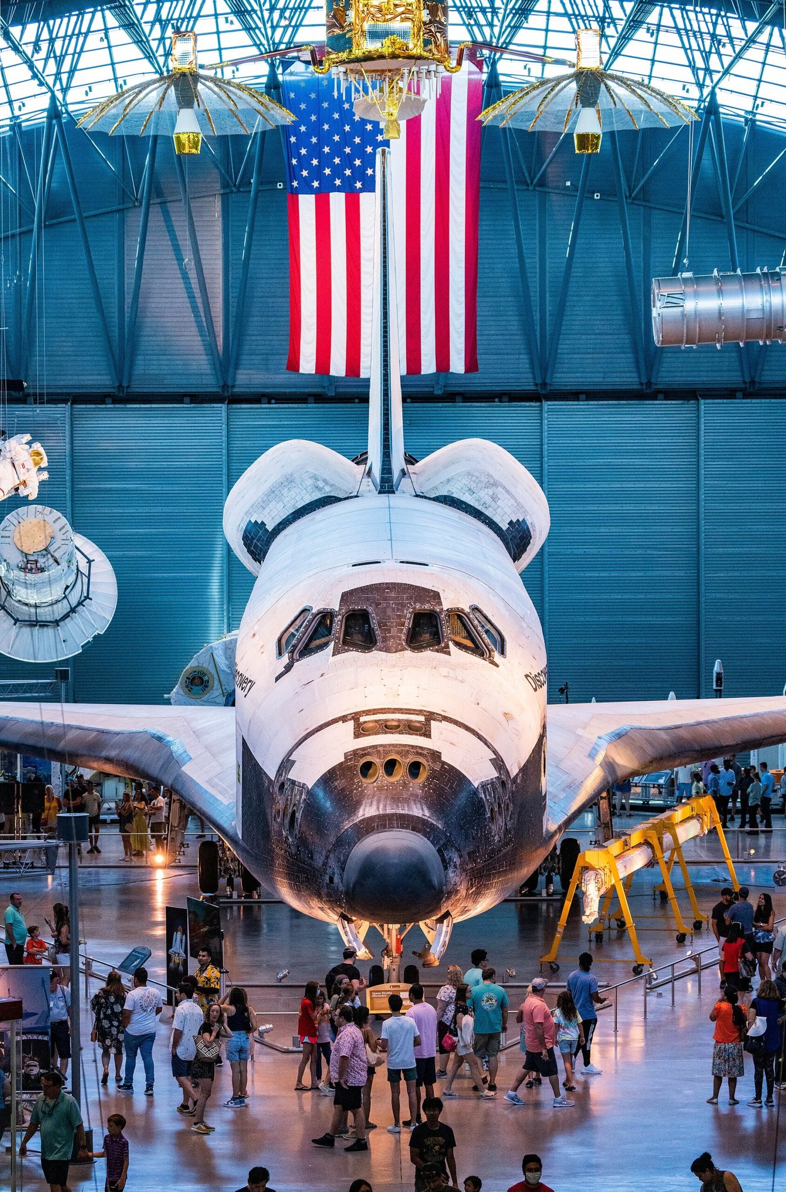 The Space Shuttle Discovery at the Udvar-Hazy Center