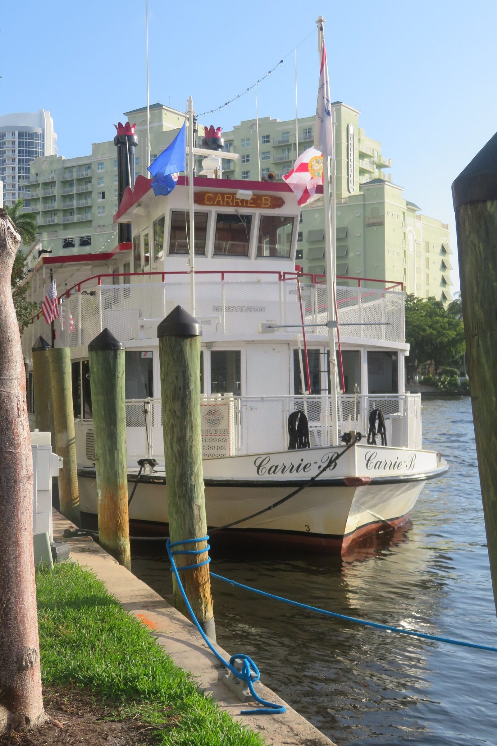 A riverboat on the New River along the Fort Lauderdale Riverwalk