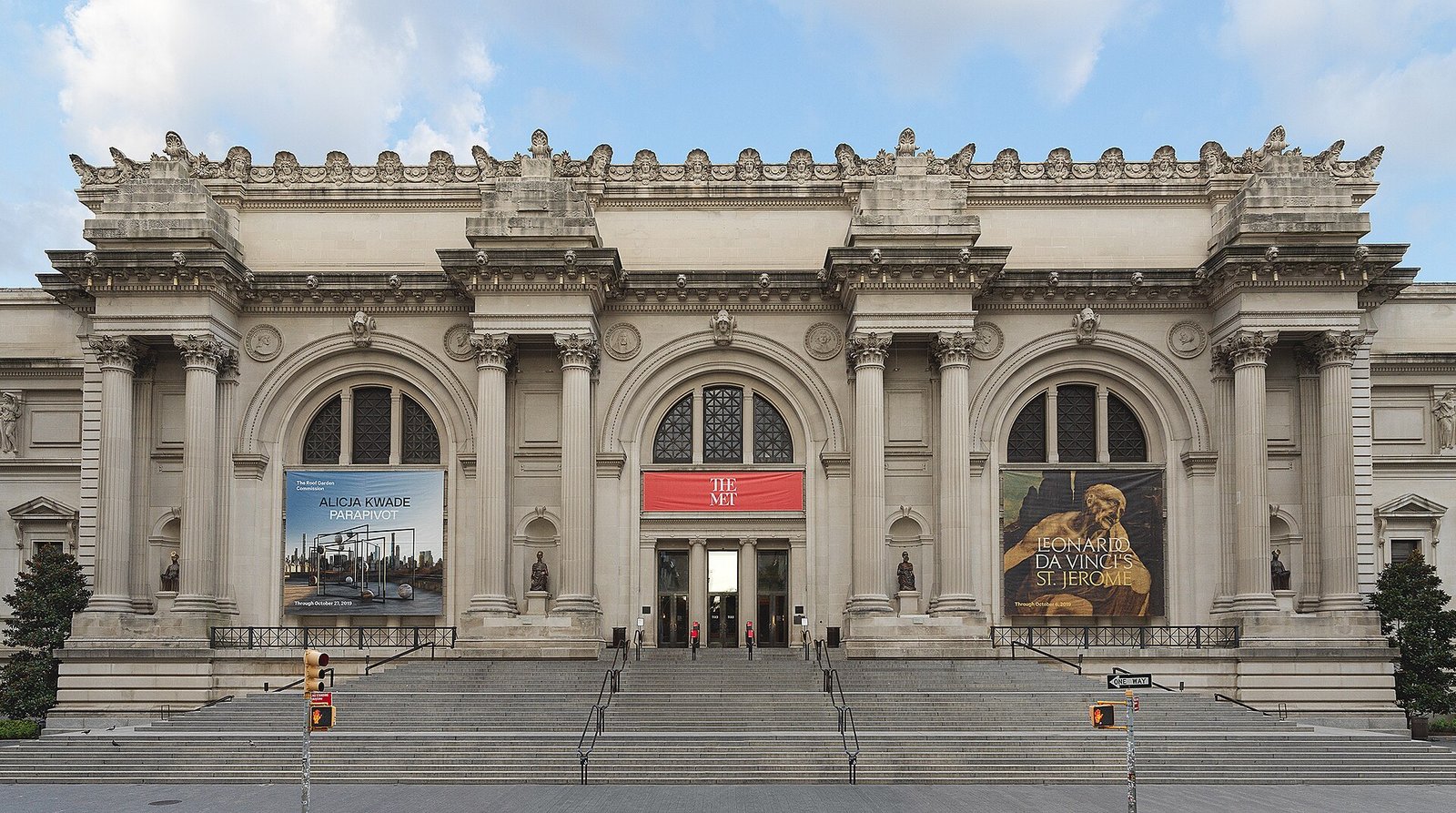 The Fifth Avenue facade of the Metropolitan Museum of Art