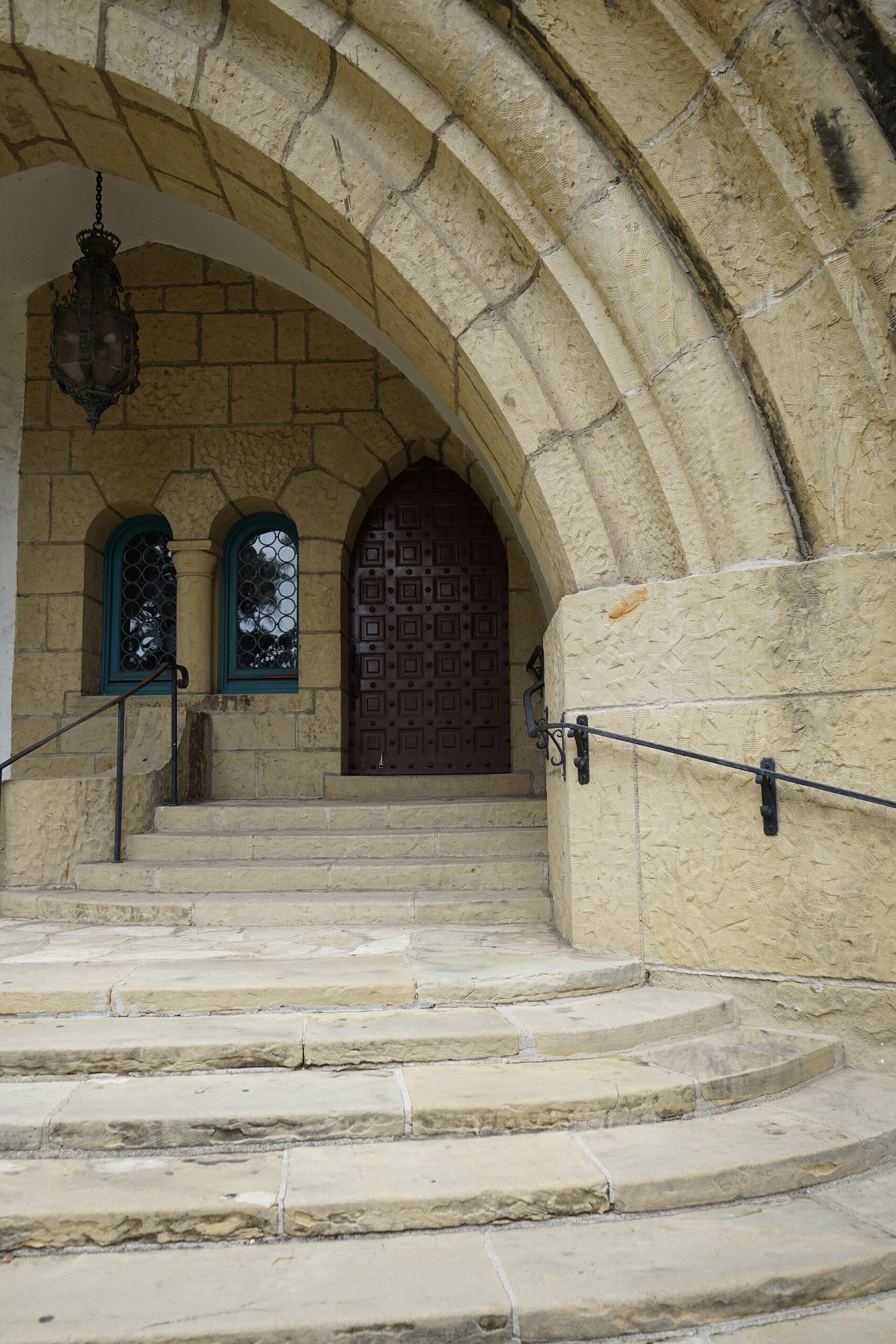 The arched entrance of the Santa Barbara County Courthouse