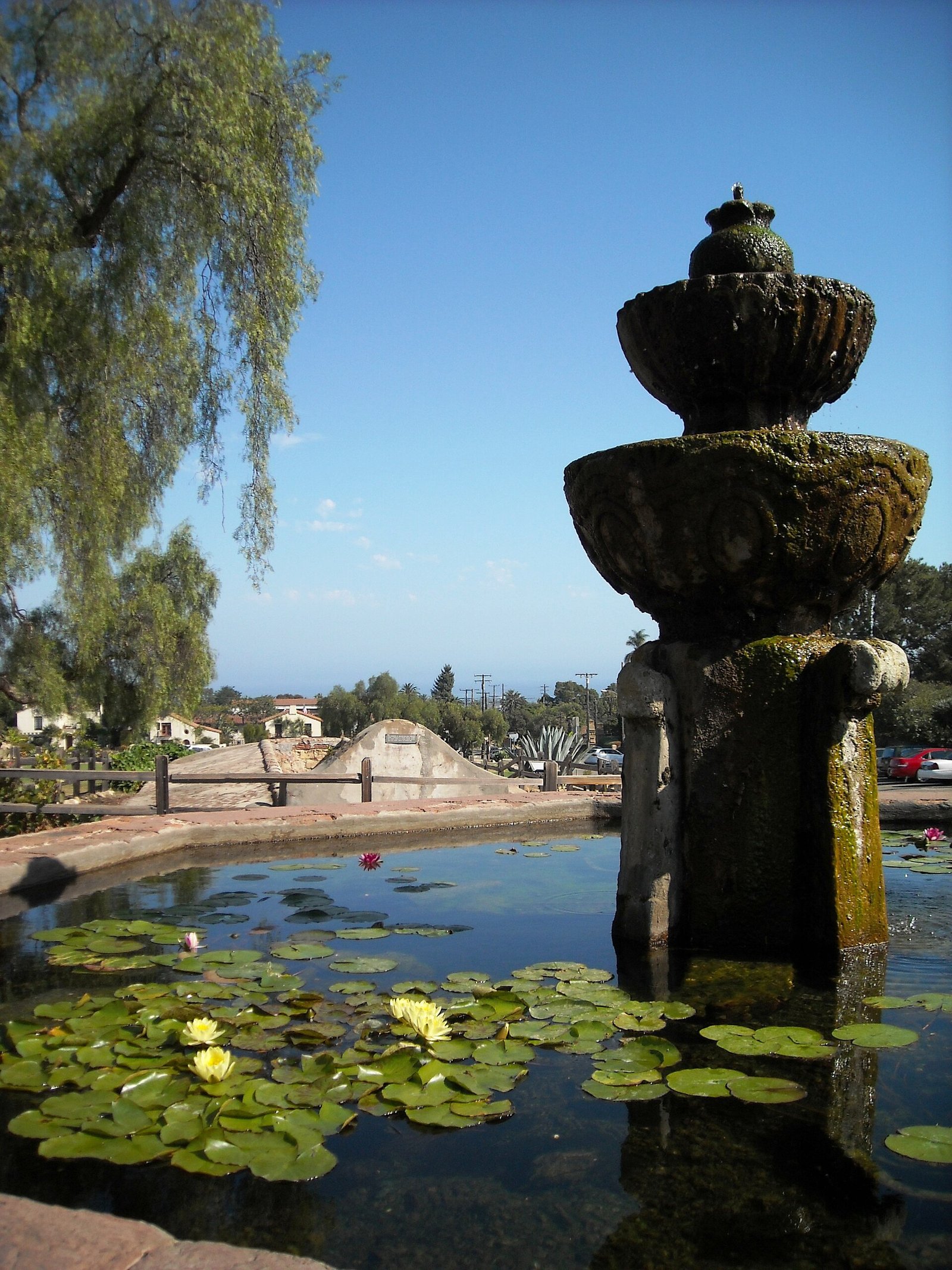 The fountain in front of Old Mission Santa Barbara