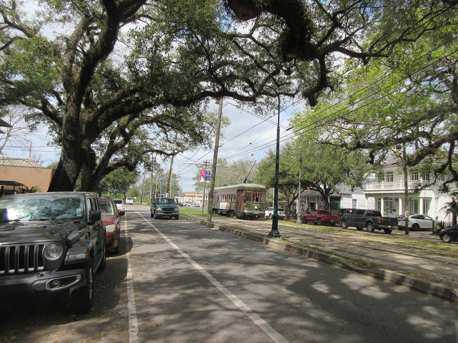A St Charles Avenue streetcar in New Orleans